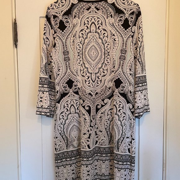 Elegant Cocktail Dress - Picture 4 of 4